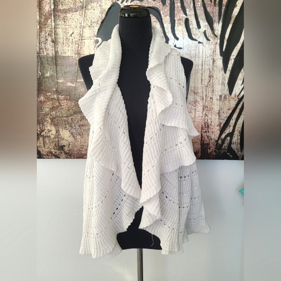 coco caper | Jackets & Coats | White Knitted Ruffle Vest | Poshmark